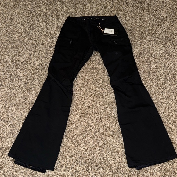Burton Women’s Gloria Snow Pant. Black. Size small. NWT - Picture 4 of 6